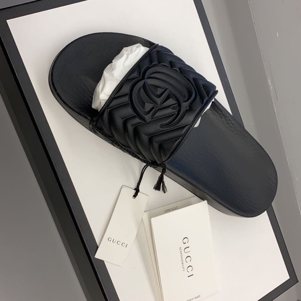 Gucci slide brand new